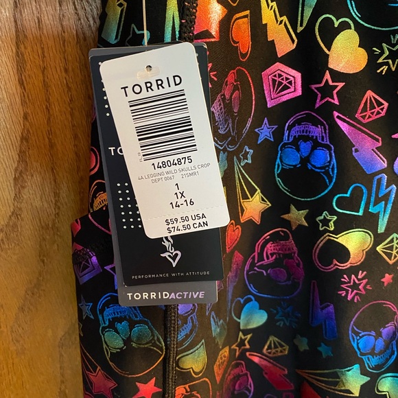 NWT torrid active rainbow skull high rise crop legging, hearts, stars, 1X - Picture 11 of 16